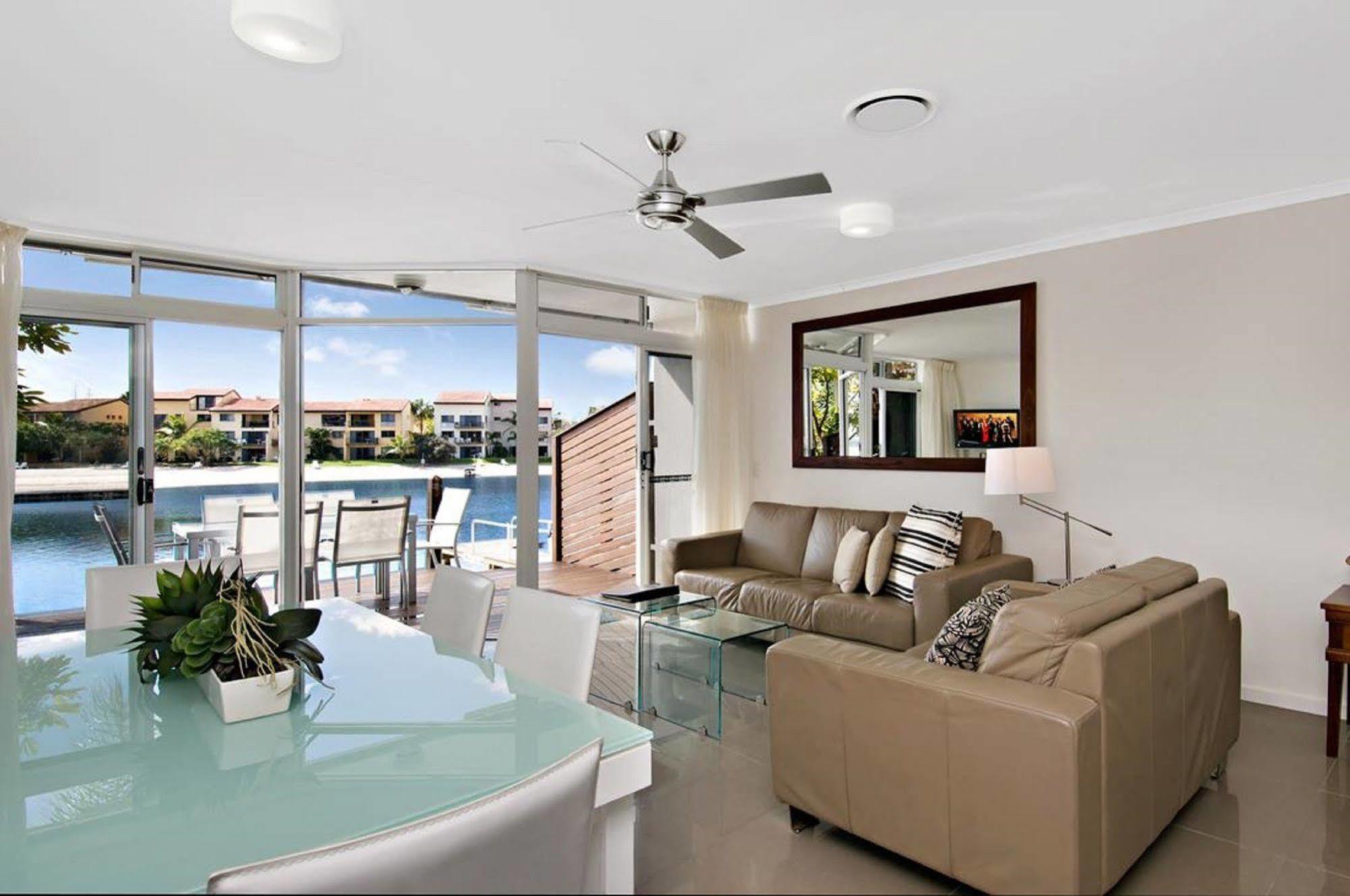 Skippers Cove Waterfront Resort Noosaville Exterior foto