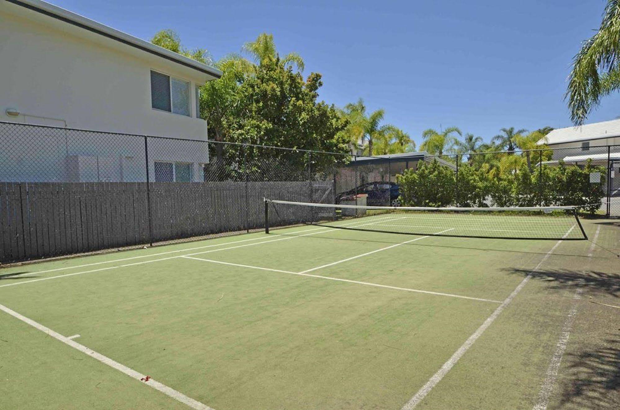 Skippers Cove Waterfront Resort Noosaville Exterior foto